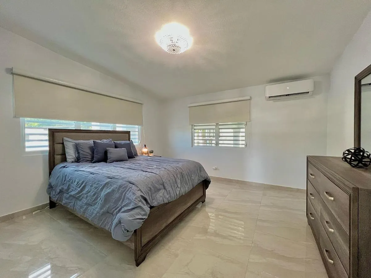Casa Colinas: El Yunque Rainforest Villa With Pool, Heated Jacuzzi & Terrace Rio Grande