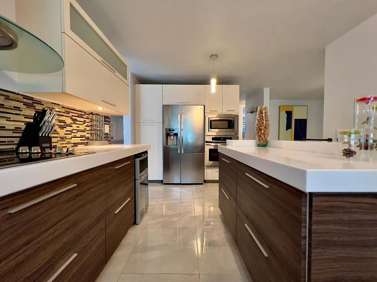 Casa Colinas: El Yunque Rainforest Villa With Pool, Heated Jacuzzi & Terrace 里奥格兰德 波多黎各