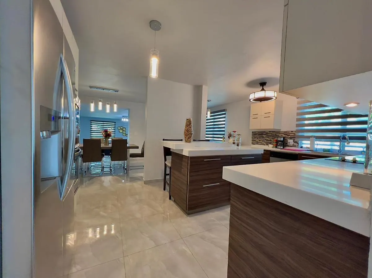 Casa Colinas: El Yunque Rainforest Villa With Pool, Heated Jacuzzi & Terrace 里奥格兰德 0*,