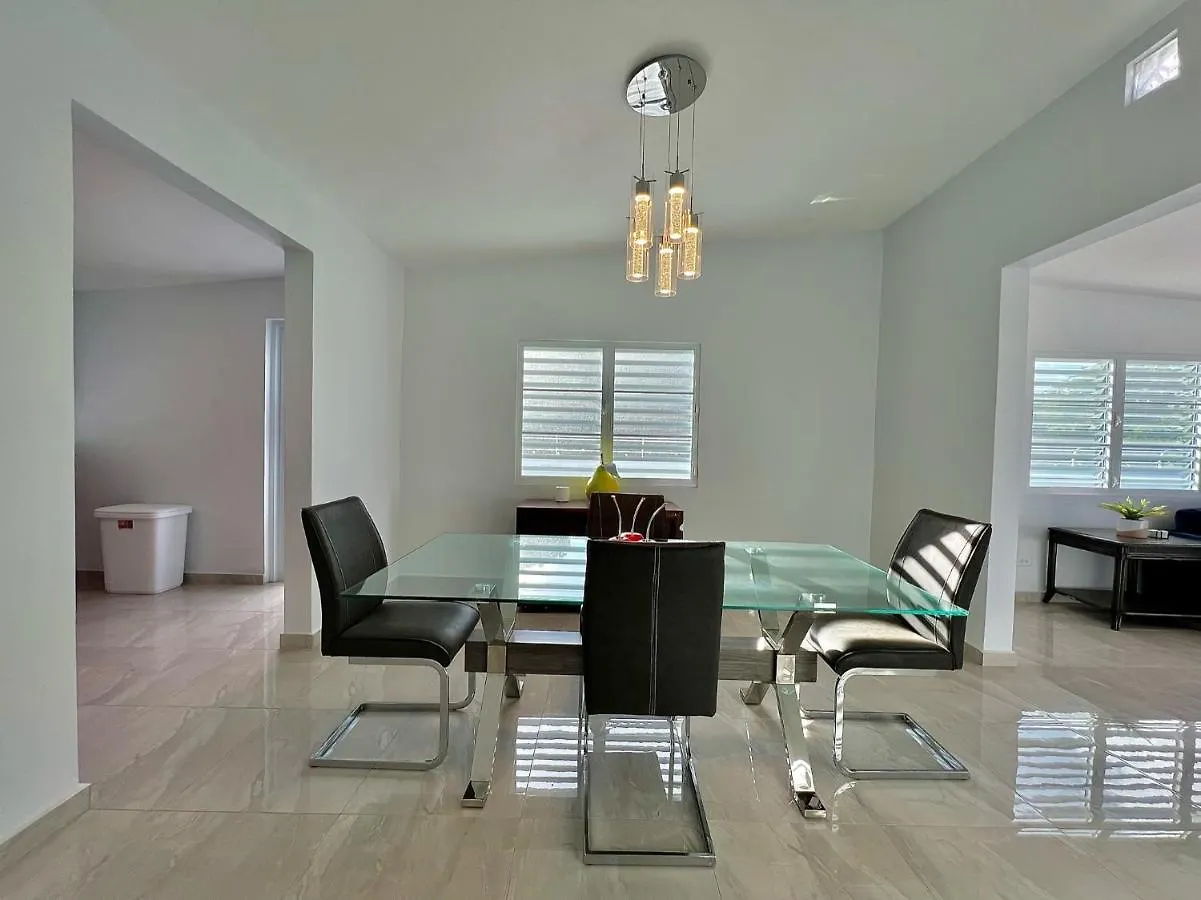 Casa Colinas: El Yunque Rainforest Villa With Pool, Heated Jacuzzi & Terrace 里奥格兰德