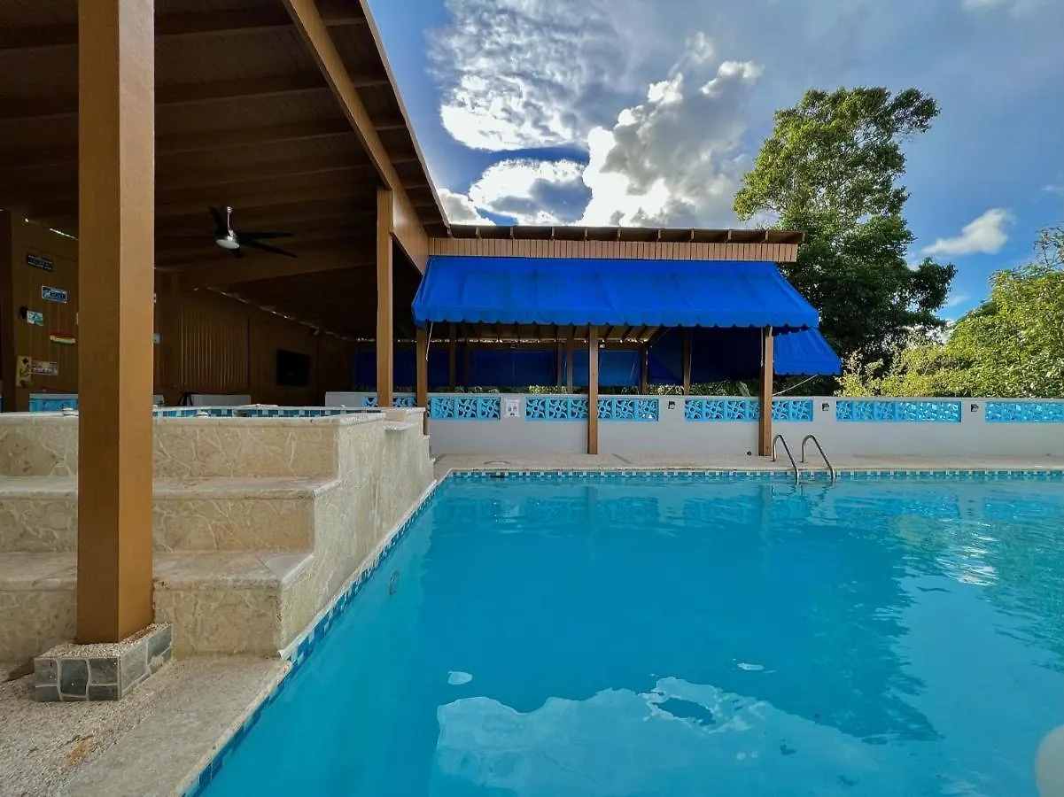 Casa Colinas: El Yunque Rainforest Villa With Pool, Heated Jacuzzi & Terrace 里奥格兰德