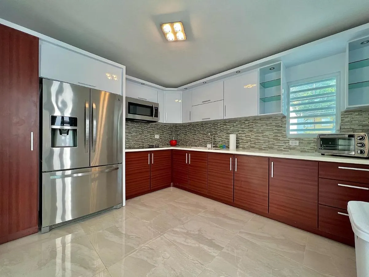 Casa Colinas: El Yunque Rainforest Villa With Pool, Heated Jacuzzi & Terrace 里奥格兰德