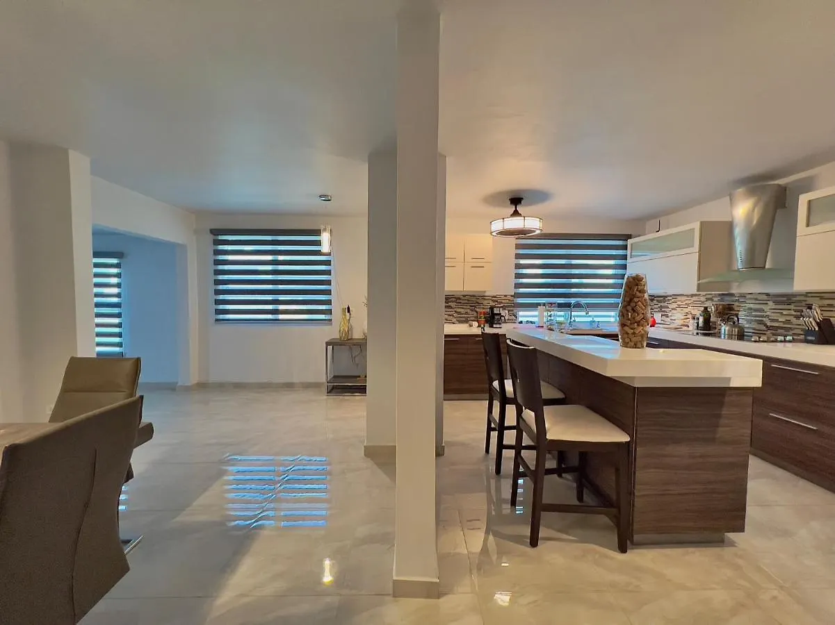 Casa Colinas: El Yunque Rainforest Villa With Pool, Heated Jacuzzi & Terrace 里奥格兰德 波多黎各